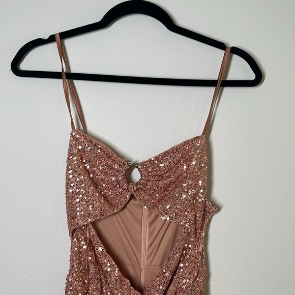 Showpo. Vee Vee Sequin Maxi Dress Size US 4 - Picture 5 of 12